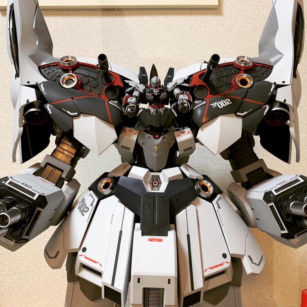 もう、ポーズの付けようがないw。