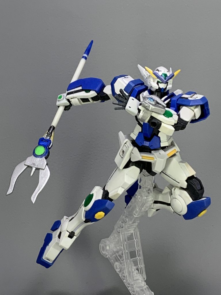 『アストレアL【スラッガースラッシュ】』
特殊兵装である『エルスラッガー』と『スラッシュランス』を装備した形態。格闘戦に優れる。エルスラッガーはビットのように操ることが可能で、ランスと合体することで、スラッガーランスとしても使用可能である。