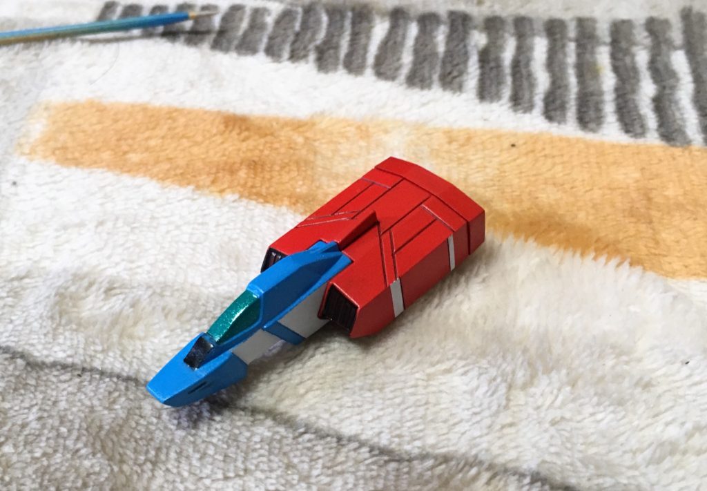 コアファイター。
何故か機首部分に穴が空いていたのでアルテコで埋めています。
コレのマスキングが1番手間取りました。
オマケのコアファイターについては見なかった事にしています。