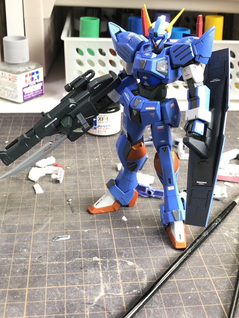 トリコ以外の雰囲気にしたかったのでライトブルーに差し色がメタリックオレンジです