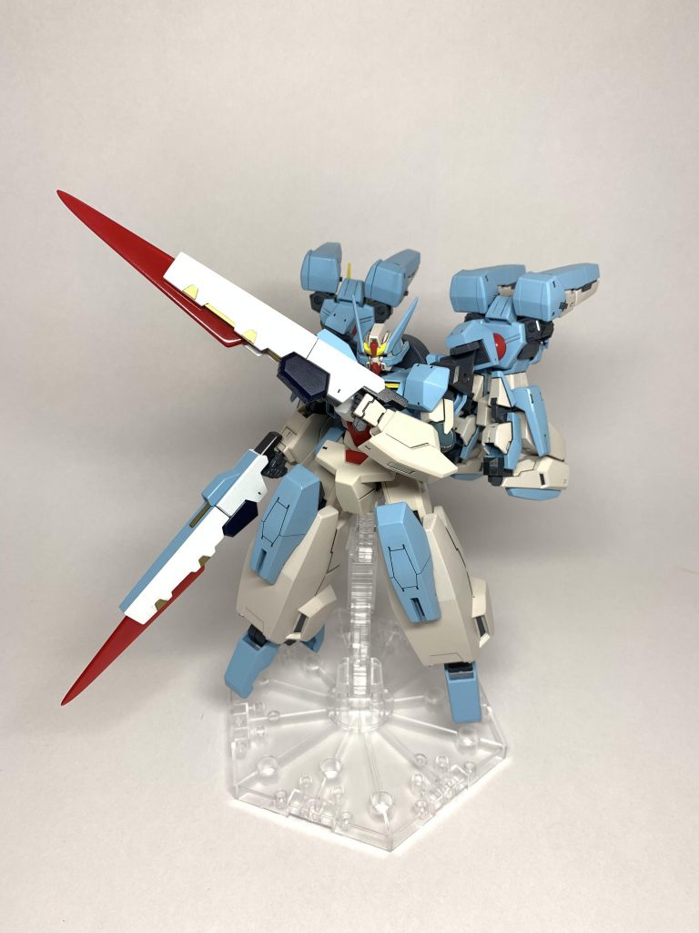 セラフィム×2
ビットをつけてGNバズーカに、ナドレの武器をイメージしてビームソードを出せるようにしました。