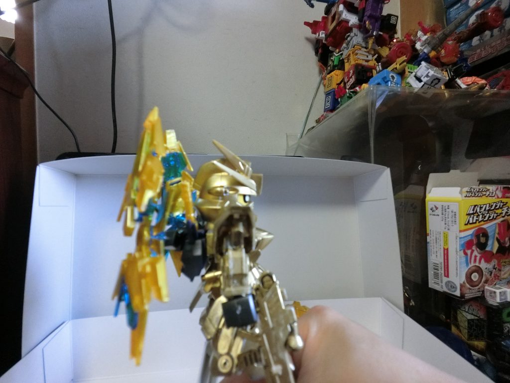 反対側。わかる人にはわかるものは上にあり