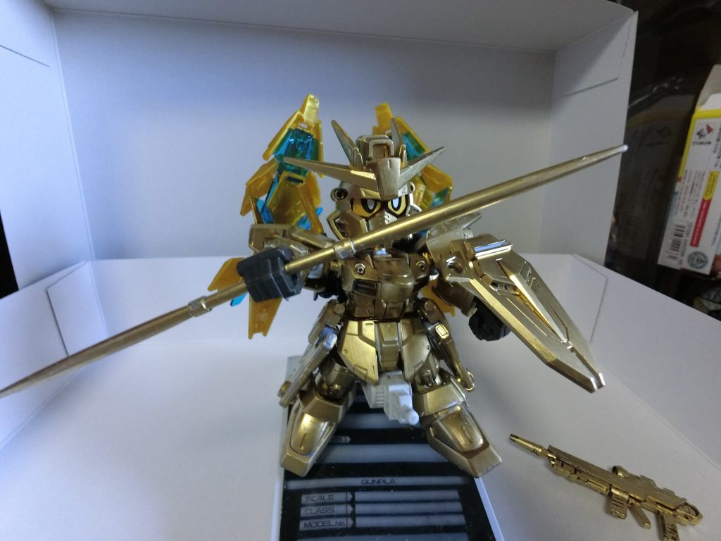 盾を構えてサーベルでゴー!何気に好きなポーズ。