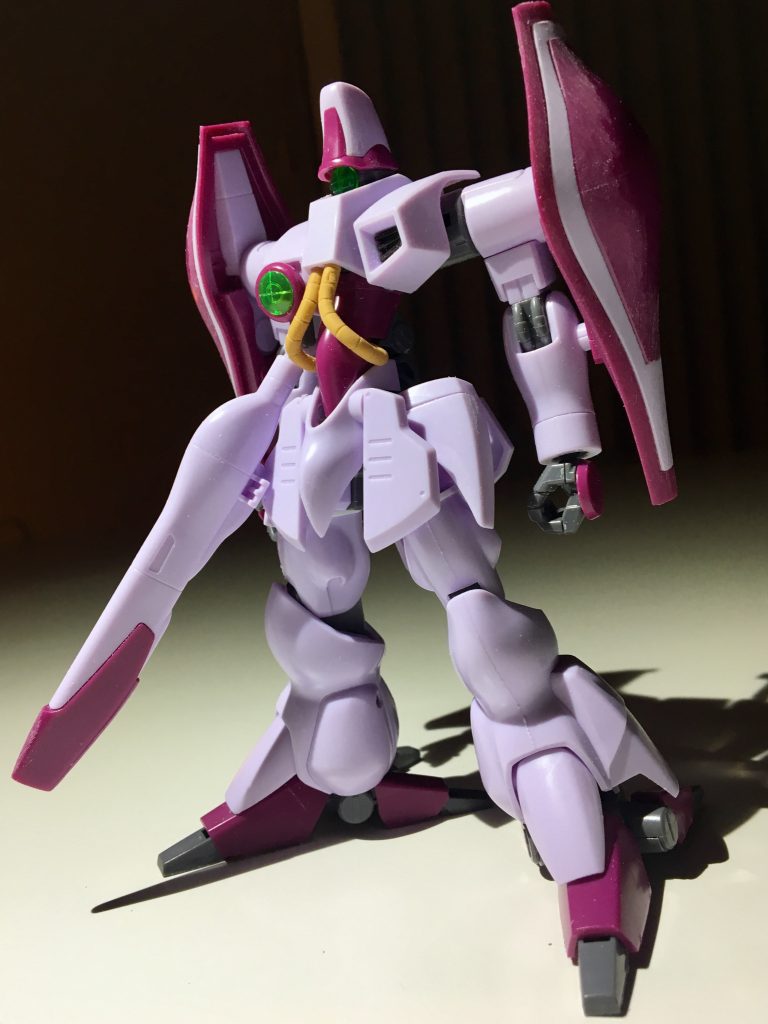 で、胸部パーツを小型化。あと肩引きと股関節を前に移動しました。