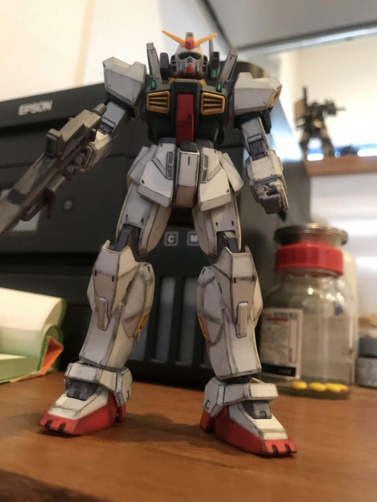 ちょっとアオリ気味