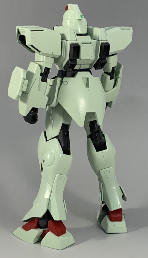 供与に出されるなら当然増備型以降と思われるのでガンイージとトレードで切り欠き有りのリアアーマーに。