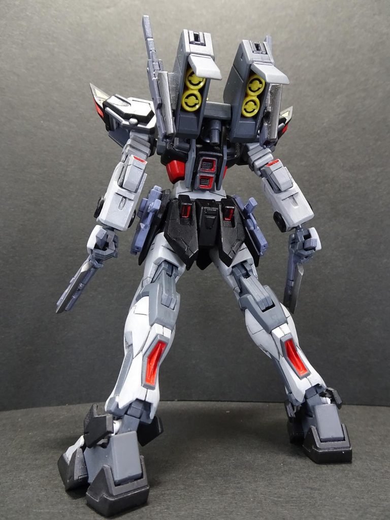 背面(軽装)
側面だけ赤いSEEDのバーニアを塗るのは苦手です…