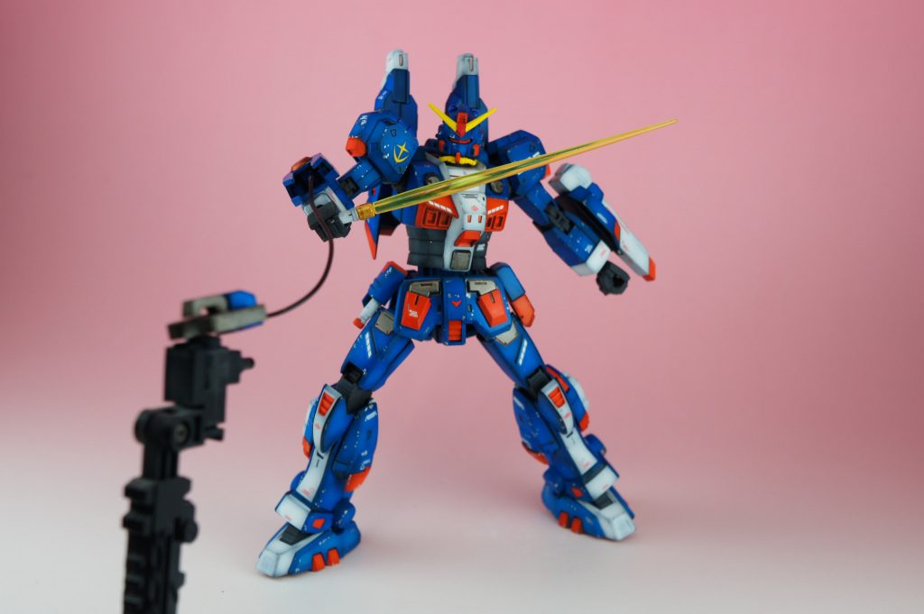 それにしても派手なカラーリングです。