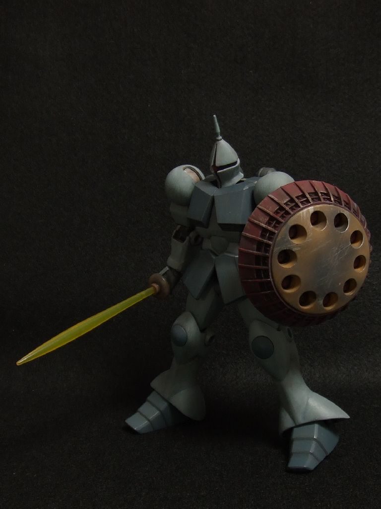 レイクランド・フレッシュシェイドの色は、サビでも泥でもオイルでもない、血の通った影といった感じです。雰囲気があって使いやすかったです。