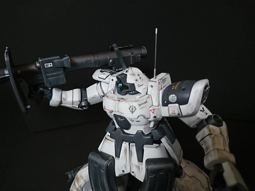 メタルパーツのアンテナが長すぎな気がしますが…
通信障害に対する長さだとでもご理解下さい。