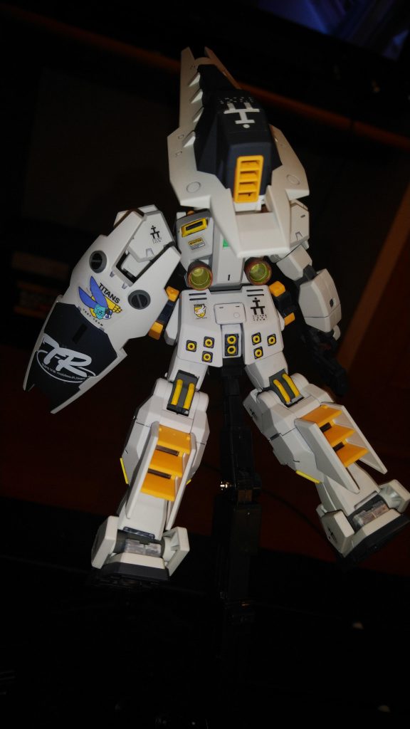 お尻のウサギマークは目立つシールドに付け替え