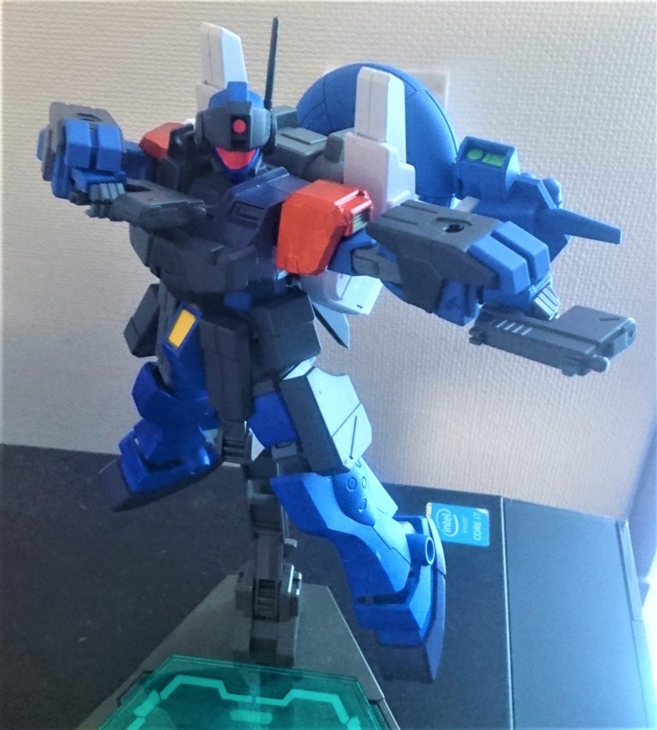 ジムスナイパーK9の頭部を使用しているのでEXAM搭載
接近された時の自衛用に発動する。