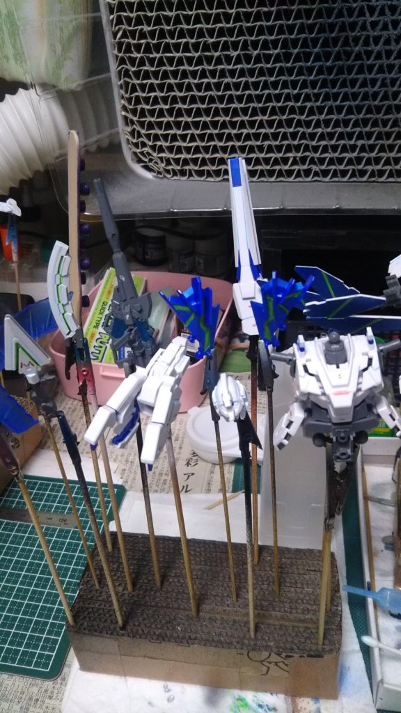 とりあえずクリアパーツ以外を製作!