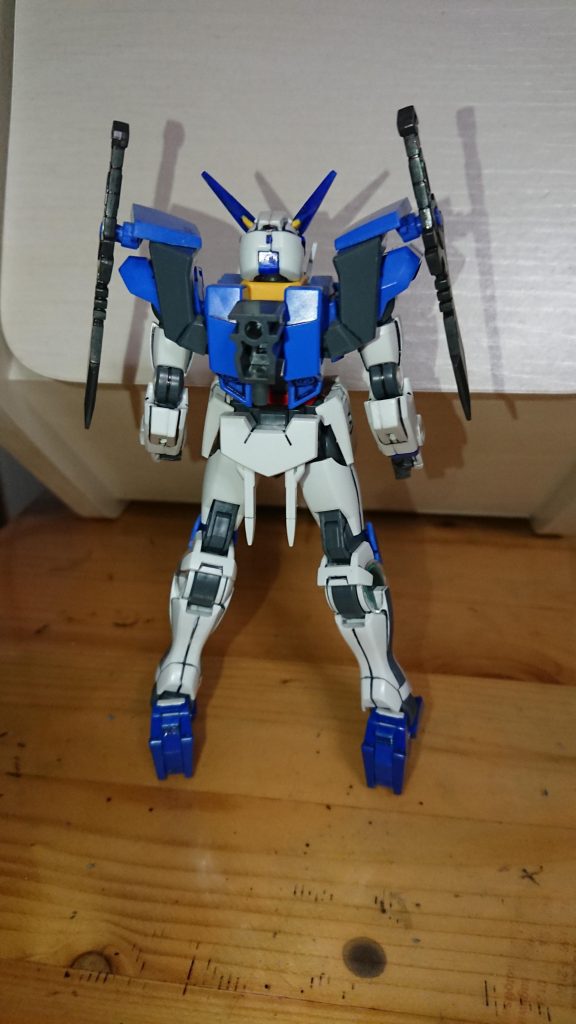 バックパックにもユニットは装備可能ですが肩部にも装備が可能です。