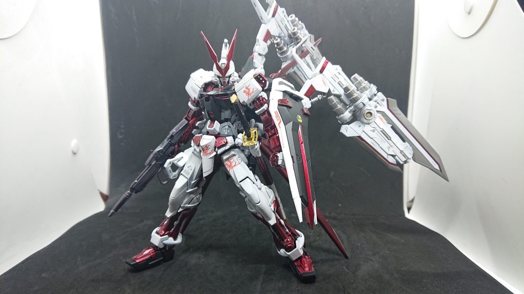 ガンダムアストレイディープレッドドラゴン–2枚目/制作者：zeldoa