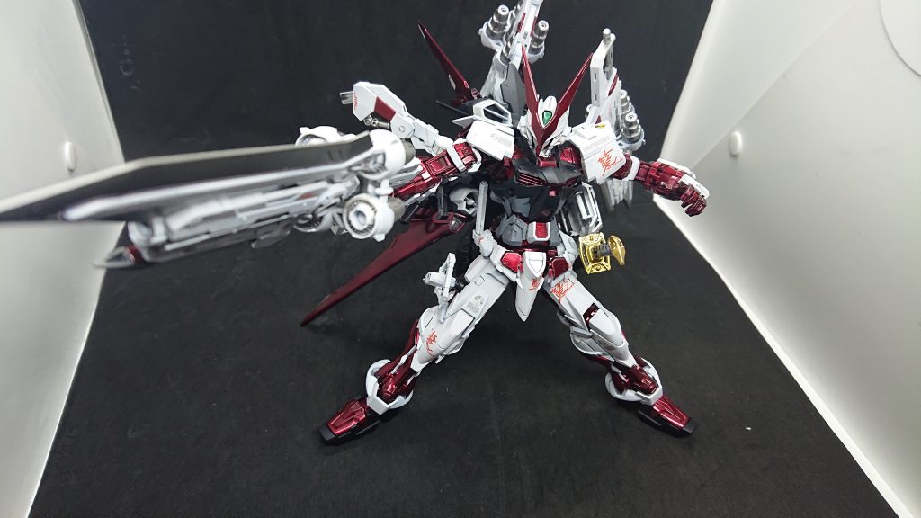 ガンダムアストレイディープレッドドラゴン–3枚目/制作者：zeldoa