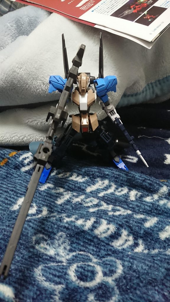 初期段階
手首と肩装甲に負担が掛かったため、装甲の一部とバズーカのサイズの調整を行った。