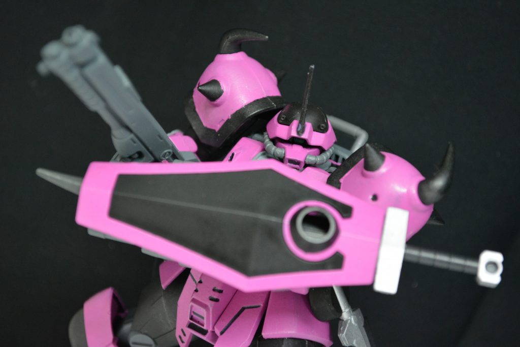 ## ポーズ

盾を構えて