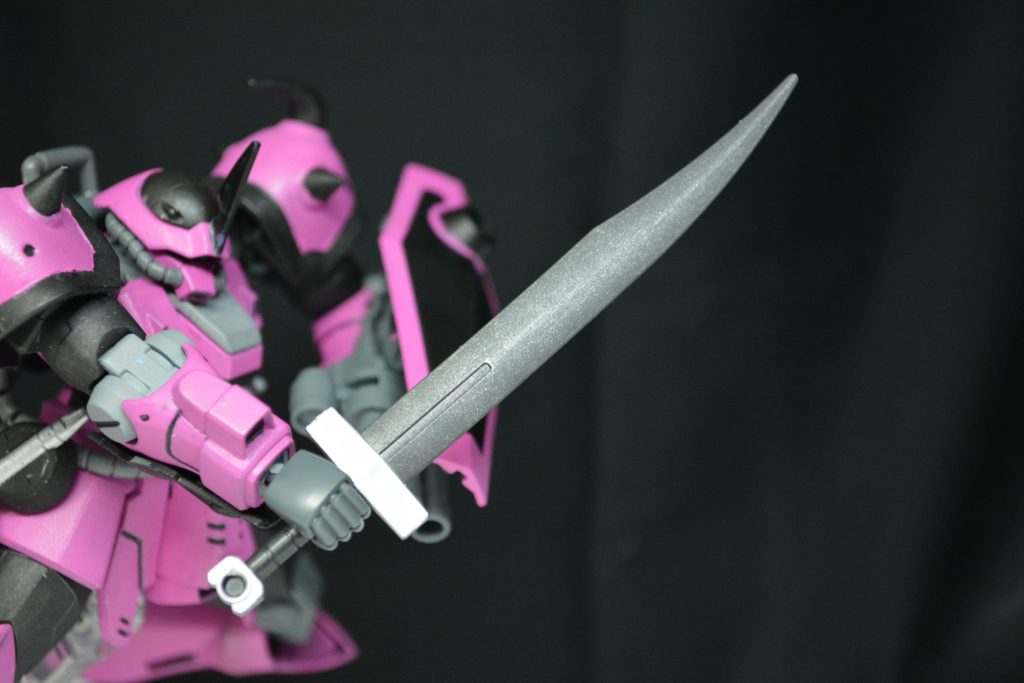 ## ヒートソード

刀身にはウェザリングマスターのシルバーをまぶしたので幾分か金属感が出ていると思います。