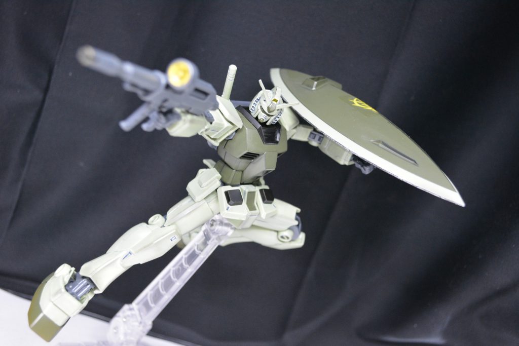 ガンダム（ジオン仕様）–4枚目/制作者：兜龍