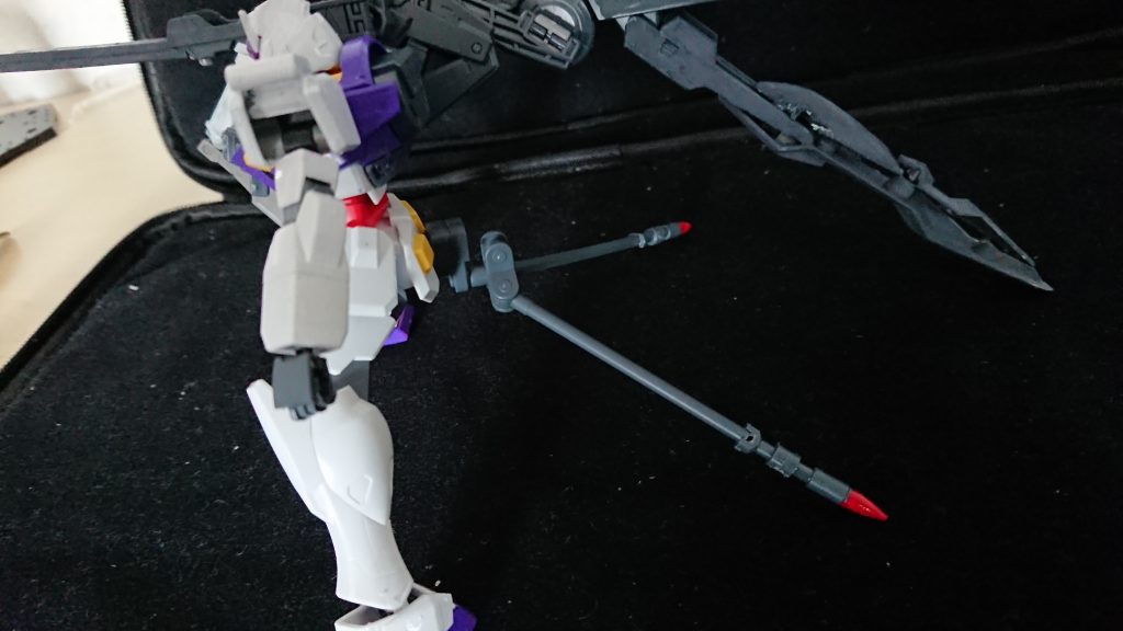 腰部にアンカーボルトを追加これがないと機体が耐えきれず自壊する