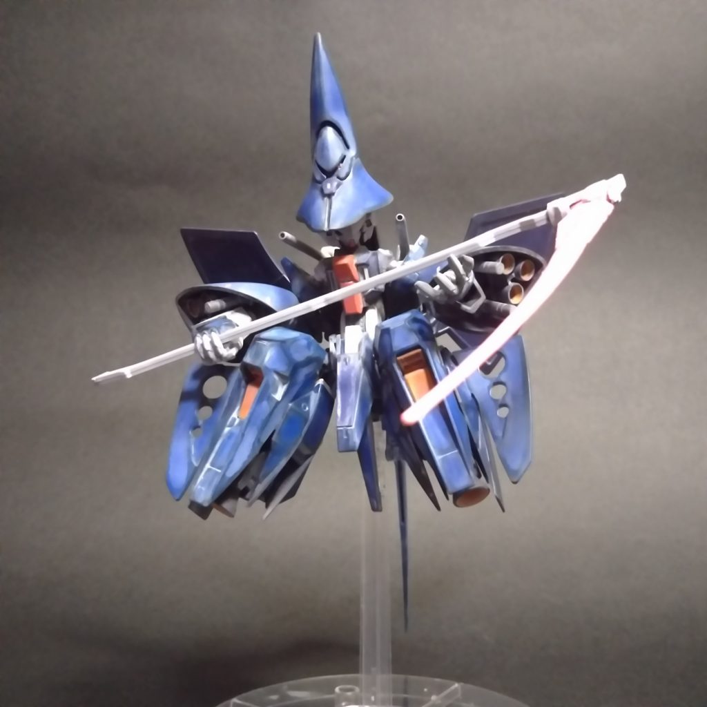 変形…とゆうほど変形していないですが、足を折り畳んでの高機動形態‼️とゆう設定で…w(´ﾉω；`)