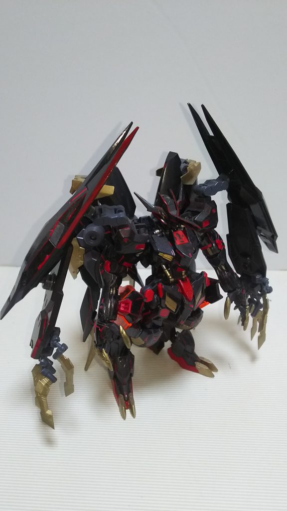 装備を付け替えることにより能力を大幅に変えることが可能。