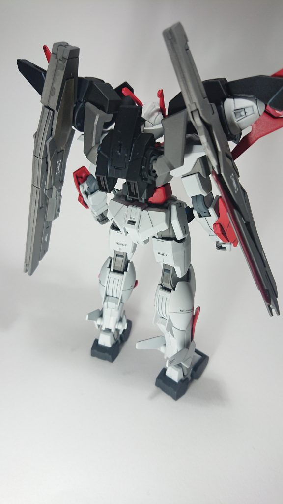 背中。
バックパック武器もデカール貼ったり頑張りました(p`･ω･´q)