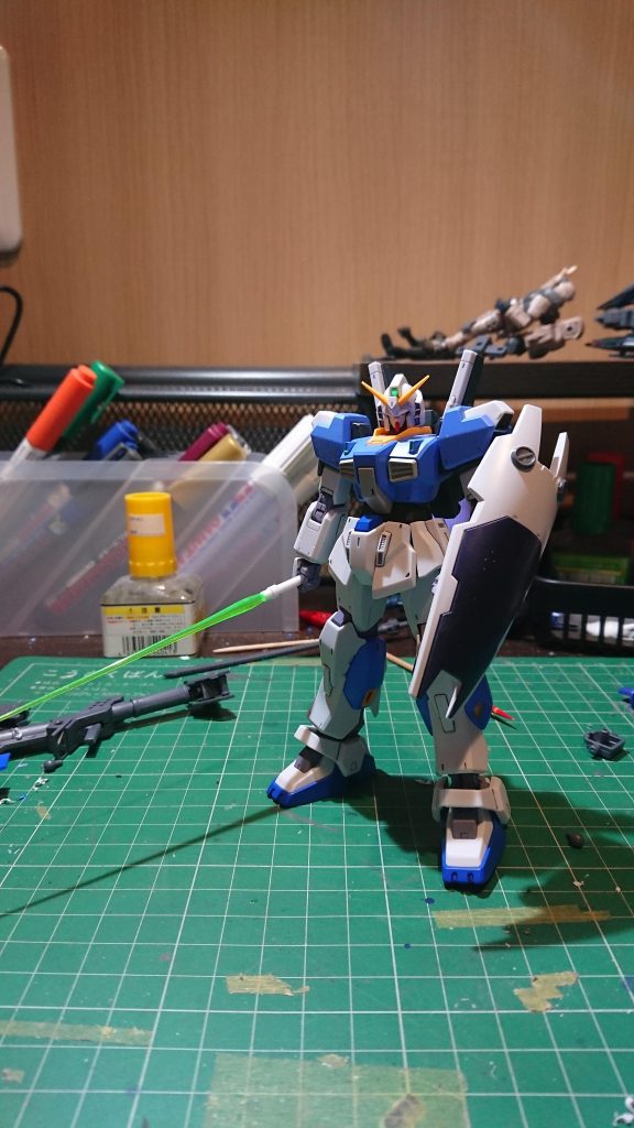 全体その②一番好きなシールドのデザインはこれです。機体に合わせた専用カラーも好きですが敢えて合わせませんでした。