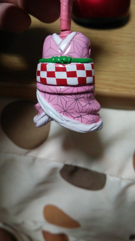 帯はマスキングしてエアブラシで、着物の柄は面相筆で書いてます。