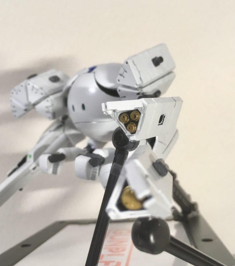 本家デンドロビウムの武装コンテナスロットから発射する各種ミサイルコンテナみたく個別に発射できます。