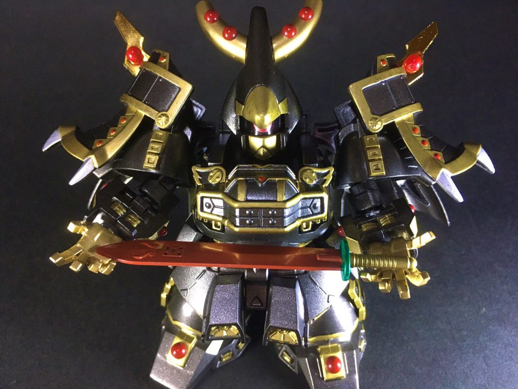 三国伝のオリジナル武将ミキシングビルドに挑戦したいと思い、今回製作致しました。

三国伝では多くの先駆者モデラーの皆様が数々のオリジナル武将を製作されていたので、まだ誰も製作していない武将を、と思案したところ秦将・白起に行き着きました。

もはや三国志の武将ではないのですが、これを機に「春秋戦国伝」と称してオリジナル設定を展開して行けたらと考えています。