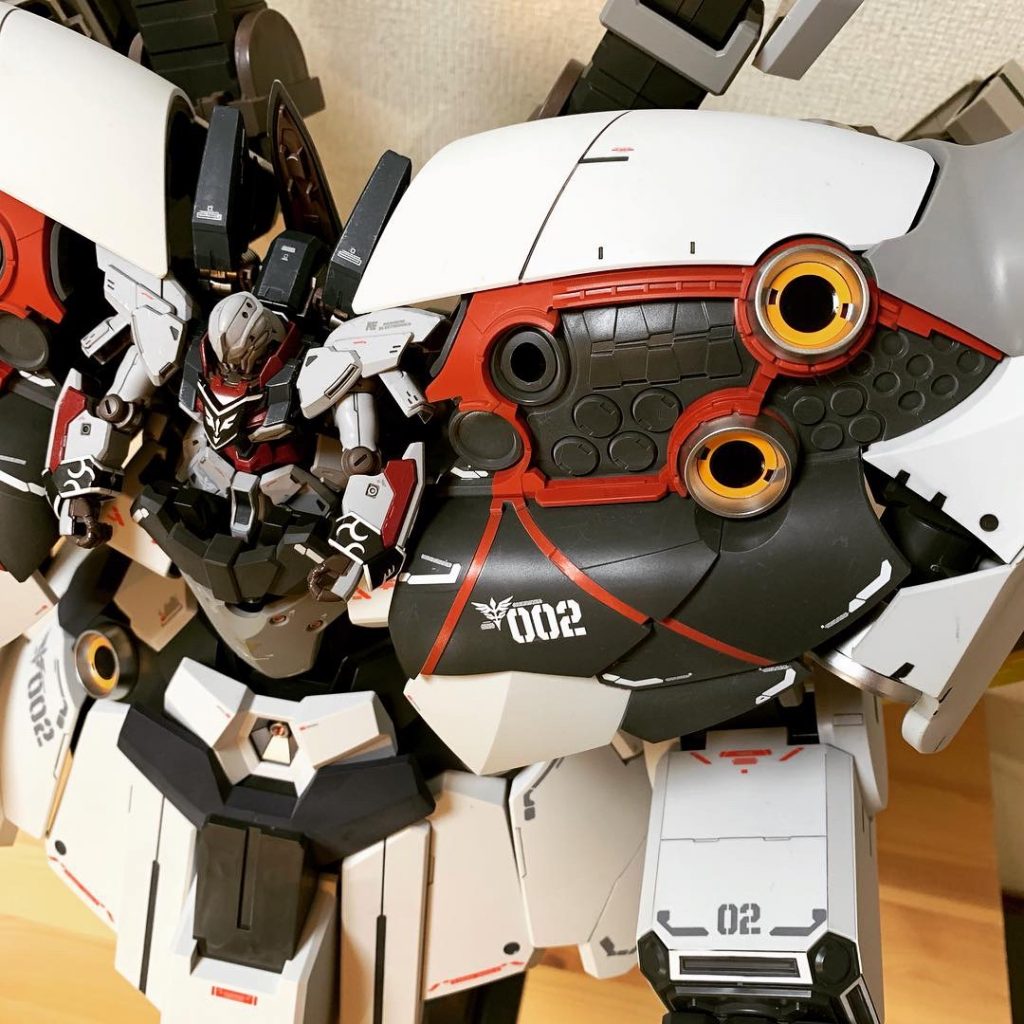 動かせないので角度を変えて、