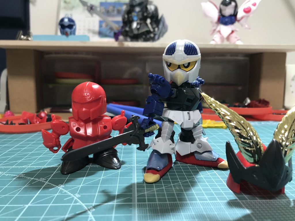 バーサルナイトと旧キットを使用