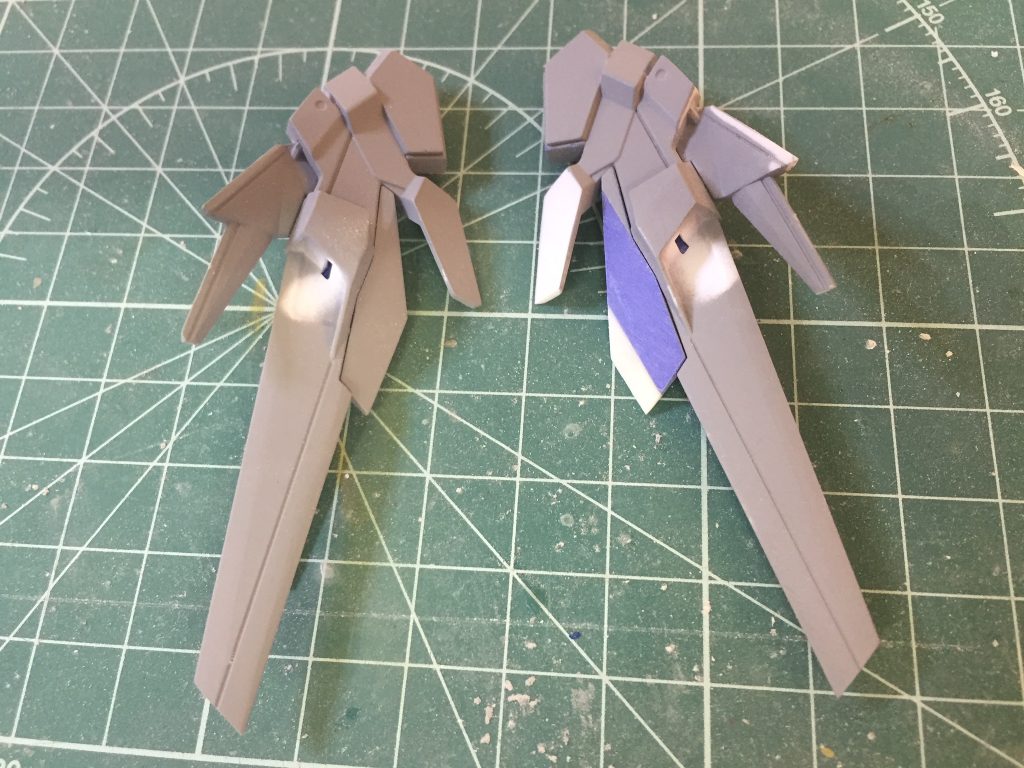 左右バインダーの加工。
一部羽を延長する事で全体のシルエットを整えました。