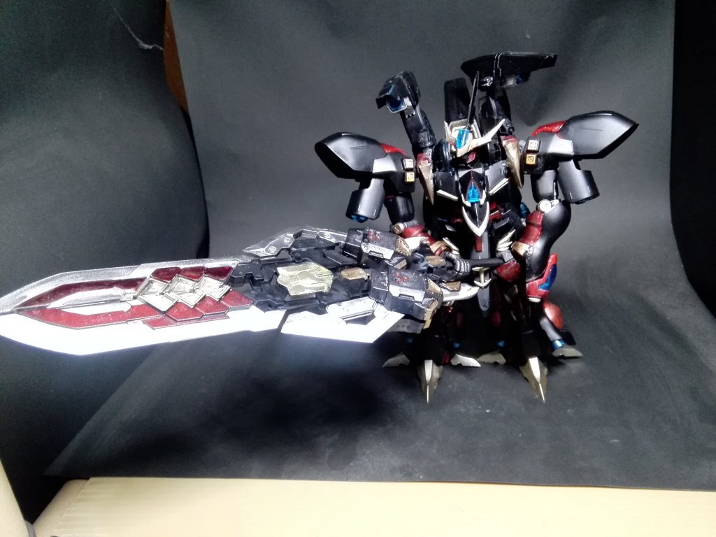 上の横から見た図。