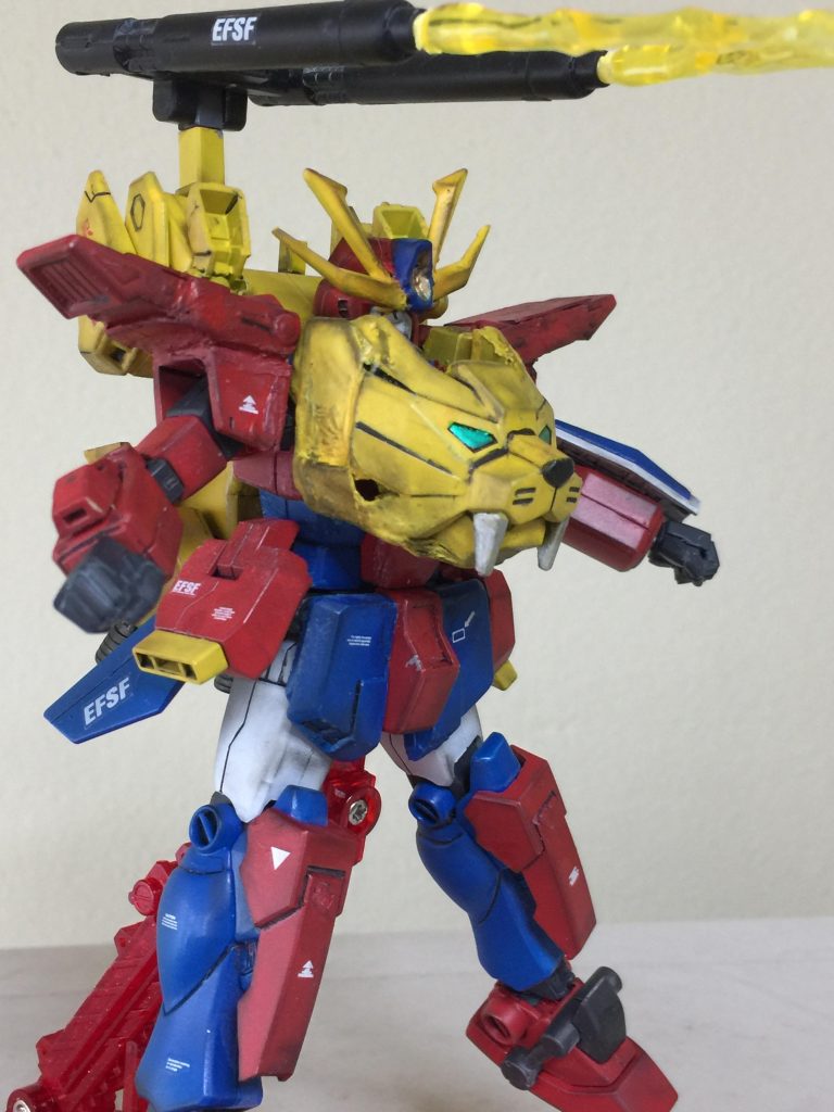 頭部のアンテナは トライオン3の
アンテナを使用しました。
また 肩のパーツは HG ZZガンダムの
パーツを使用しました。
また 腰のパーツも ZZガンダムの
パーツを使用して プラ板やパテを
使って 加工しました。