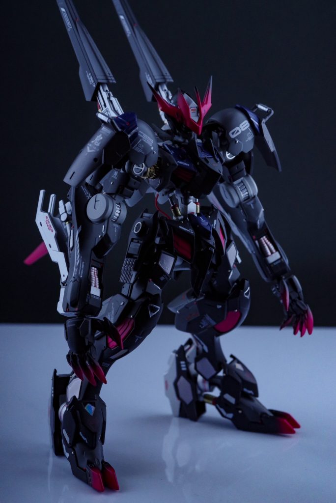 差し色はフィニッシャーズのジャガーパープルを選択肢黒と合わせることで悪役感を強めています