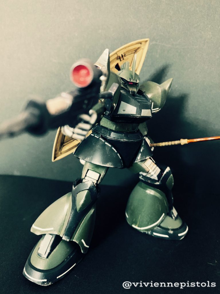 シルバーを先にドライブラシをし、乾燥後にその上からカッパーのドライブラシをし、劣化を出しました。