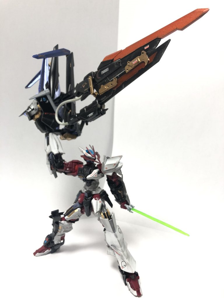 【レーヴァテイン】今回の目玉！巨大剣です！！
TVに出てきたもの同様 ヒートサーベル設定です ヒートと質量で溶断するイメージ
スタンド無しで自立できました！