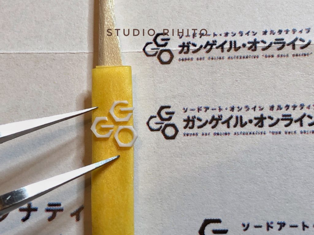 ■GGOロゴの製作・フロントスカートに配置したGGOにロゴはプラ板から切り出して製作