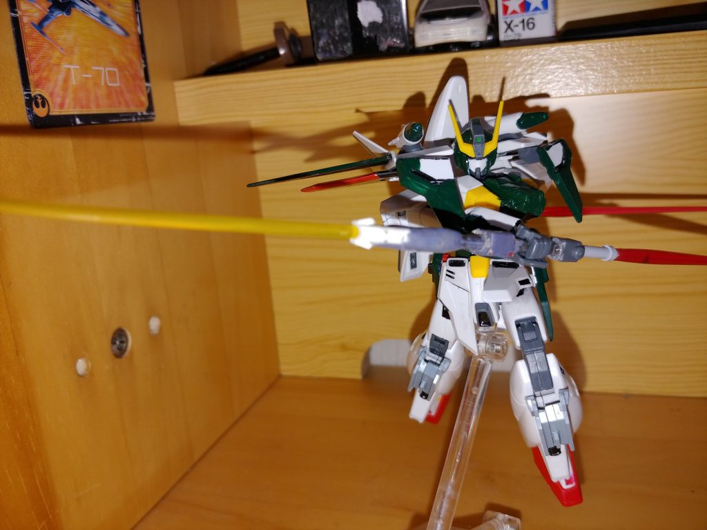 ビームサーベルとビームＷサーベルの
同時運用シーン