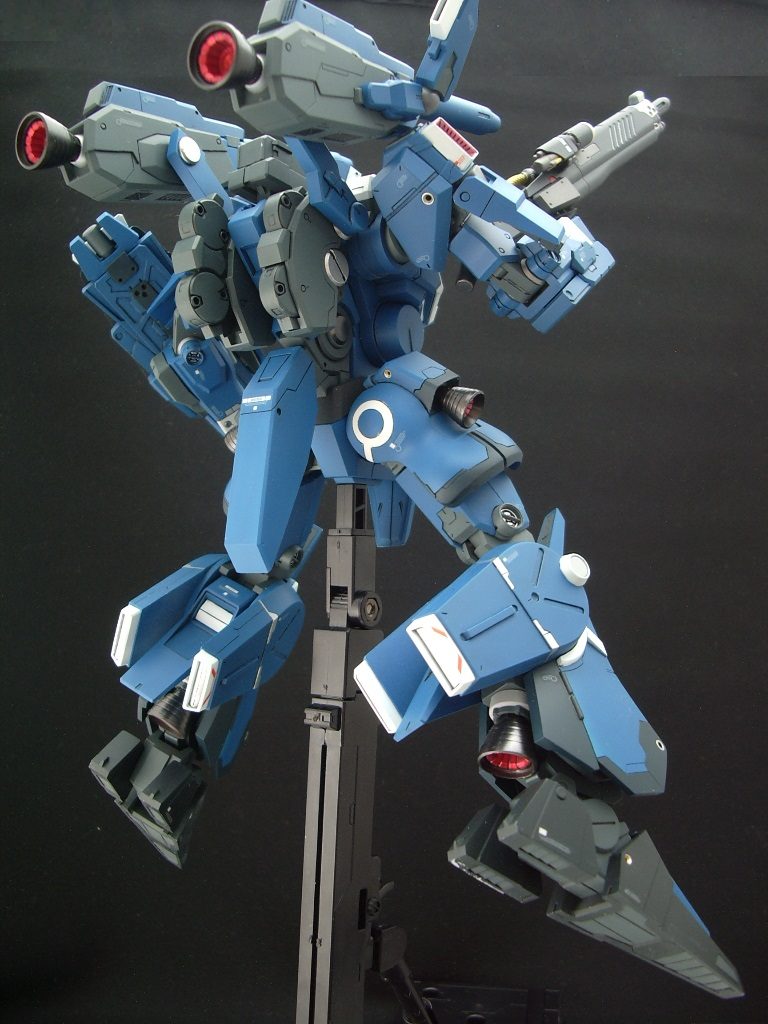 ビームスマートガン装備
バックパックはヘイズルのBPとプラ板の箱組の組み合わせ