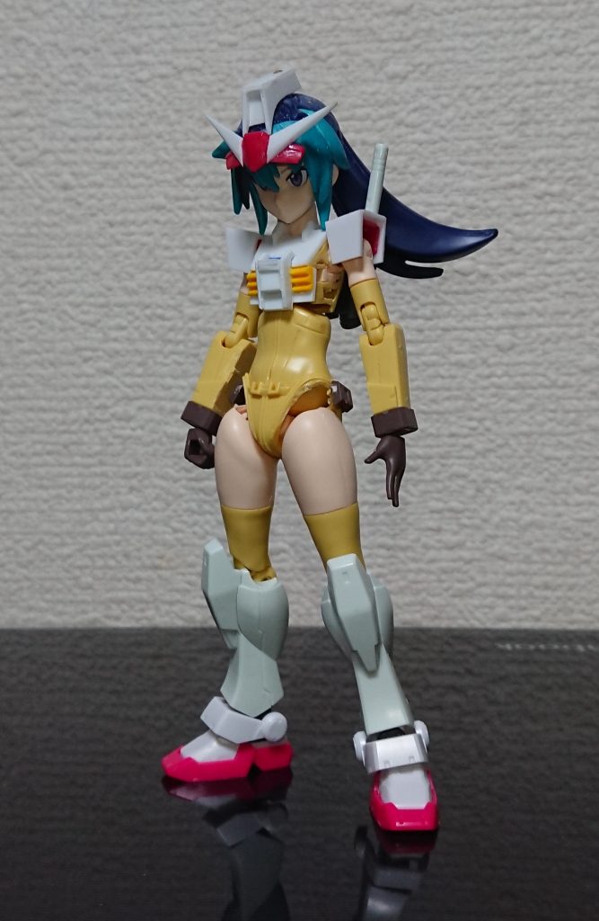 体はダイバーナミで頭はダイバーアヤメです。胸はダイバーナミの物をゴリゴリ削りガンダムっぽくしました。