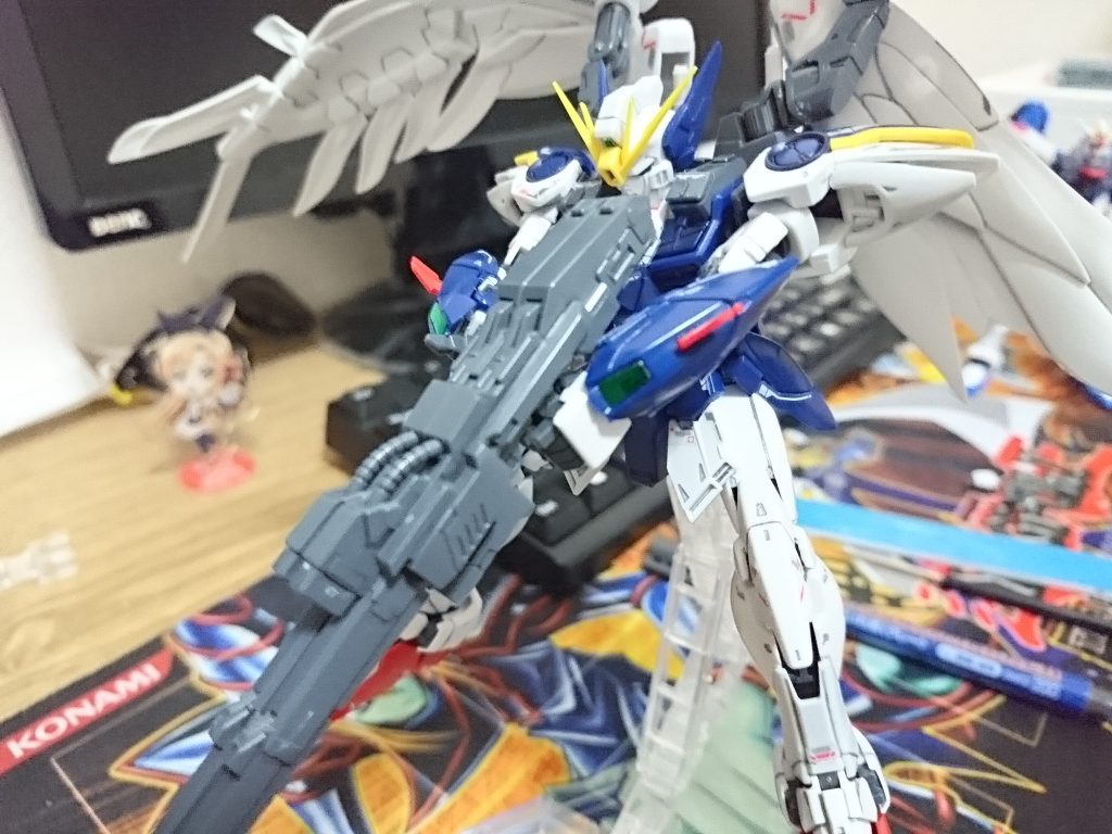 ウイングゼロと言ったらやはりこのツインバスターライフルという事でポーズをとらせてみました

(このポーズをとらせるのにかなり手こずりました 笑)