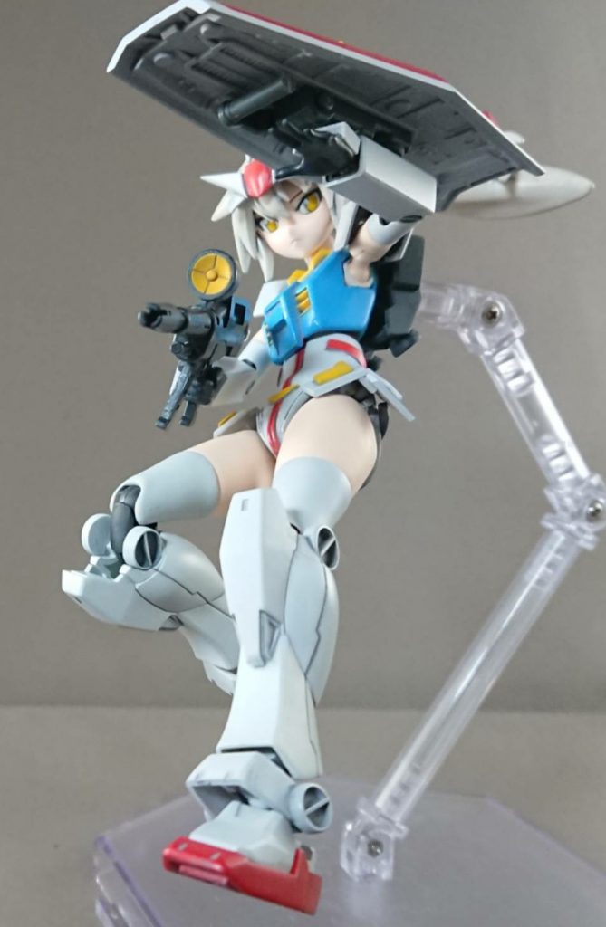 後ろの敵をドカーン!のポーズ