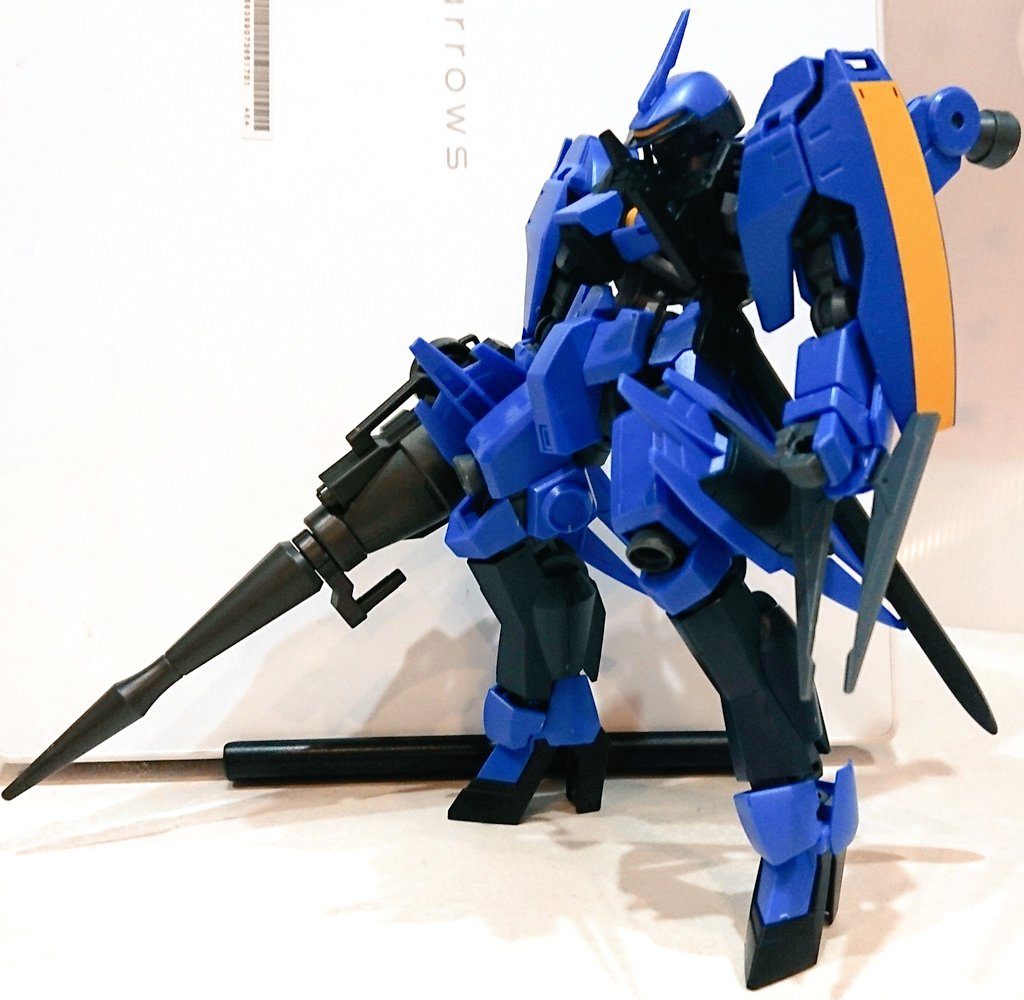 パイロットが違うため二刀流ではない。