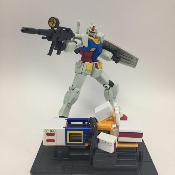 電動式4色射出成形機