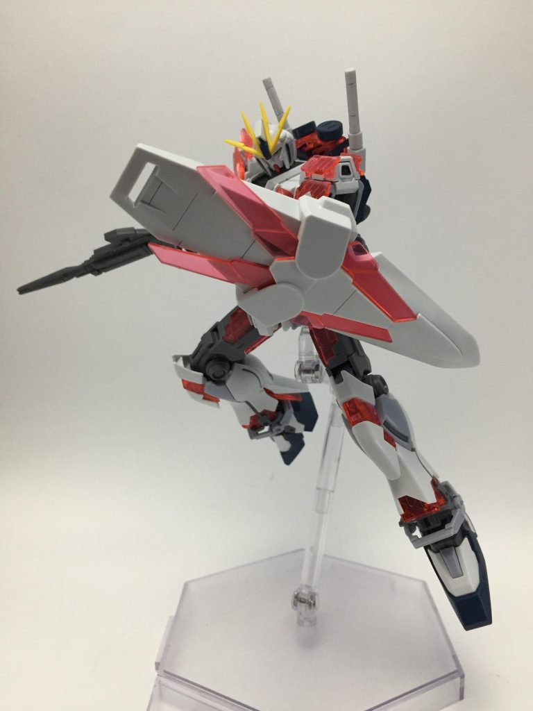 シールドは回転できるので逆さ持ちも