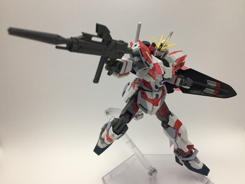 説明書のポーズ
このビームライフルの形状は結構好みです^^